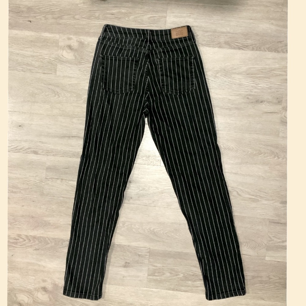 BDG Urban Outfitters Pinstripe Mom Jeans - Sz 26/32